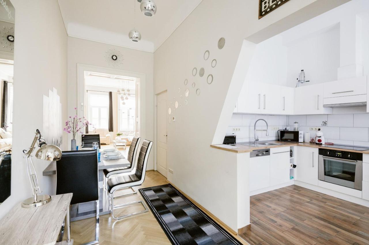 Bubbles Apartment